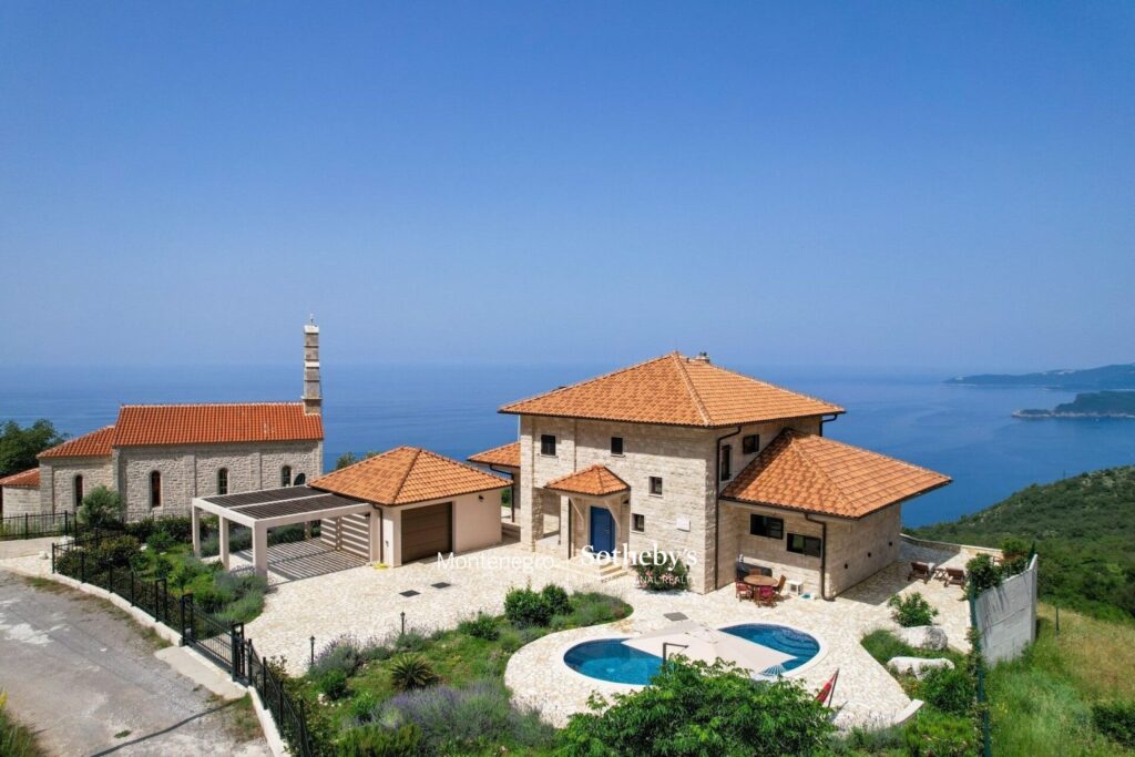 1-Budva-Tudorovici-villa-with-an-outdoor-swimming-pool-and-a-panoramic-sea-view-min-1536×1024