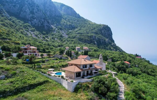 25-Budva-Tudorovici-villa-with-an-outdoor-swimming-pool-and-a-panoramic-sea-view-min